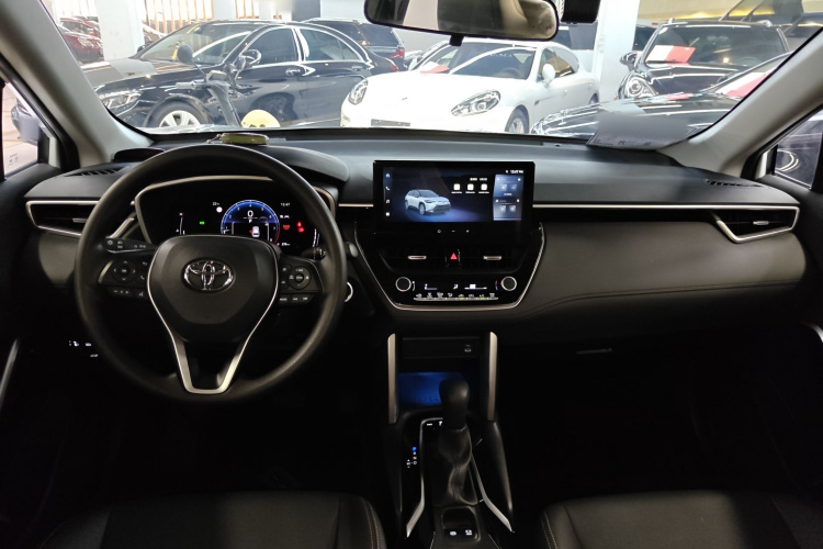 Toyota Frontlander 2023 car image #10