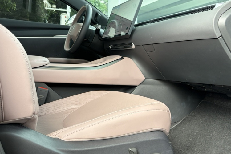 小鹏 小鹏MONA M03 2025 汽车图片 #10