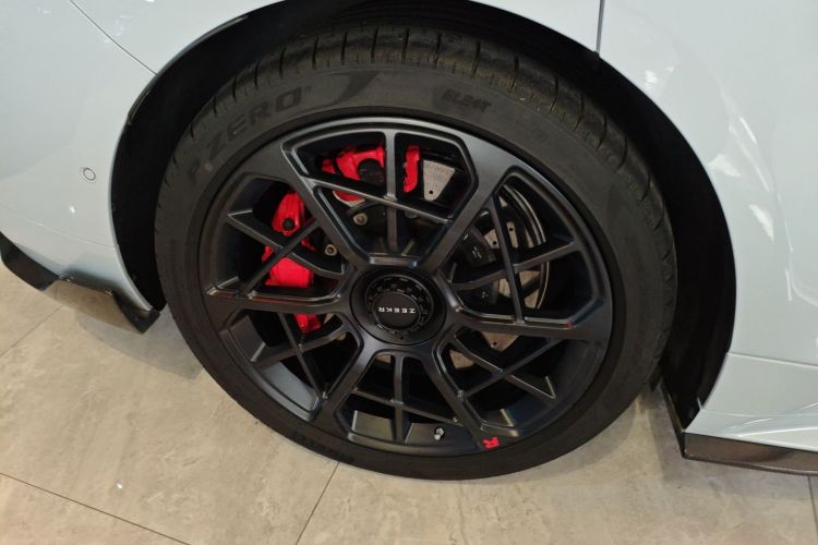 极氪 极氪001 FR 2024 汽车图片 #10