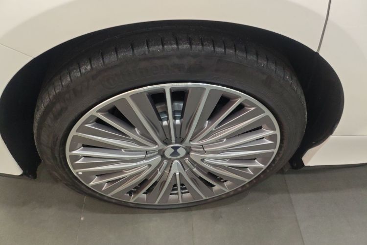 Denza Z9 2024 imagem de carro #10