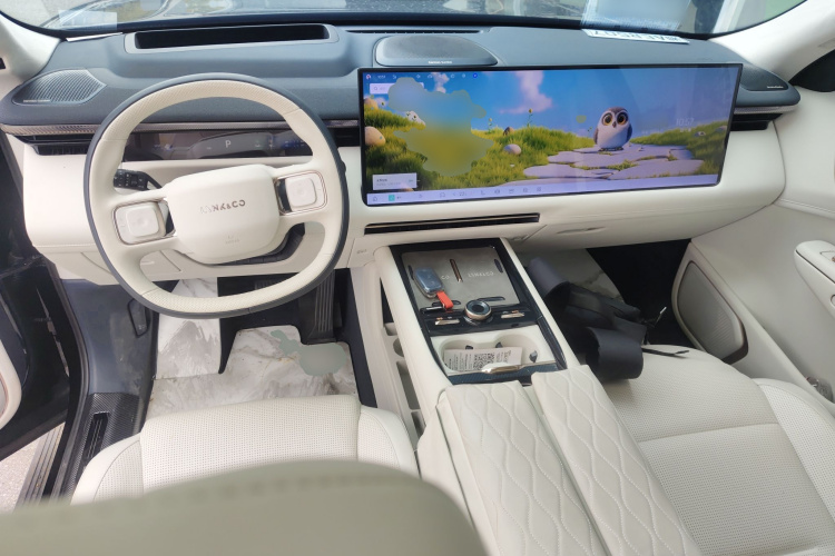 Lynk & Co 900 2025 car image #10