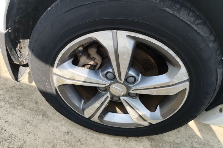 Emgrand GL 2019 #10 Emgrand GL 2019 car image #10