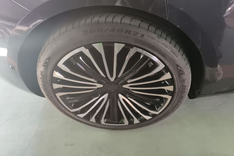 Avatr 12 2024 car image #10