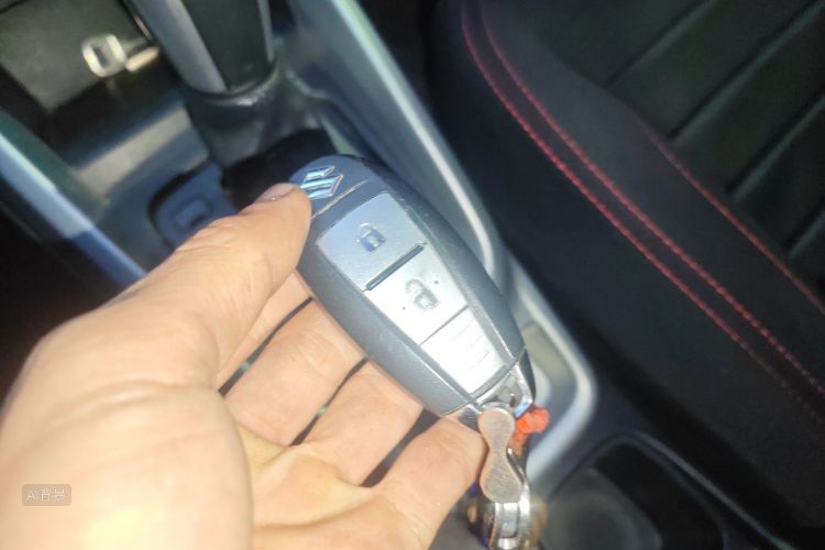 Suzuki Vitara 2017 изображение автомобиля #10