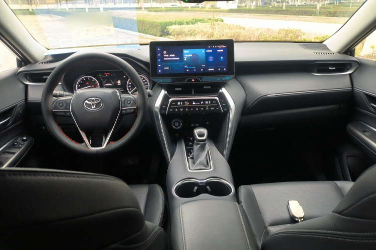 Toyota Harrier 2023 immagine di auto #10