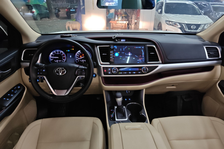 Toyota Highlander 2017 #10 Toyota Highlander 2017 car image #10