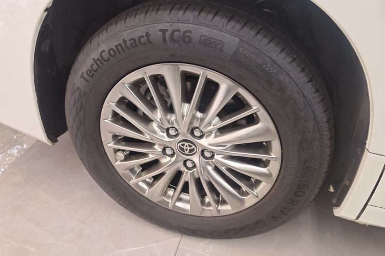 Toyota Alphard 2022 car image #10