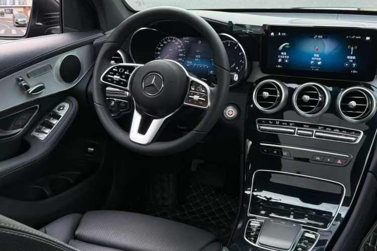 Mercedes-Benz GLC Class 2022 car image #10