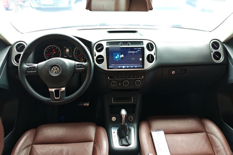 Volkswagen Tiguan 2015 car image #10