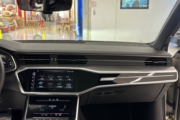 Audi A6L 2020 car image #10