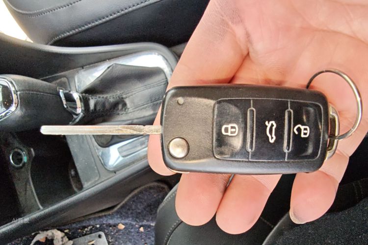 Skoda Rapid Spaceback 2015 immagine di auto #10