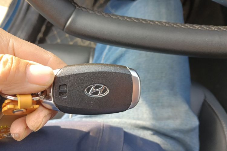 Hyundai Elantra 2022 car image #10