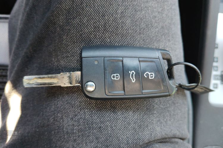 Skoda Octavia 2015 car image #10