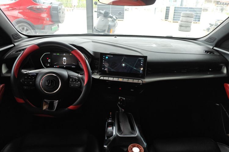 5 2023 #10 5 2023 immagine di auto #10