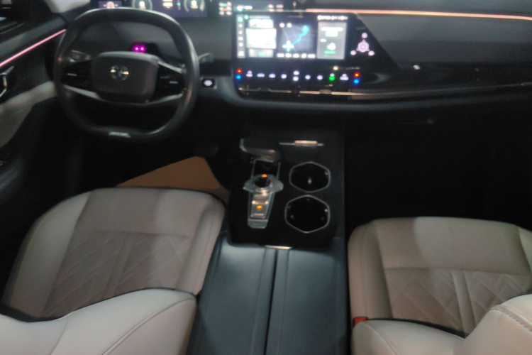 Changan UNI-K iDD 2022 car image #10