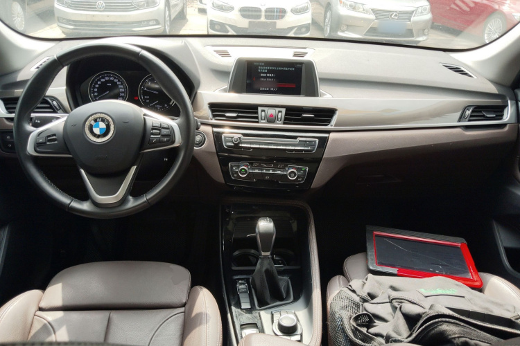 BMW X1 2019 car image #10