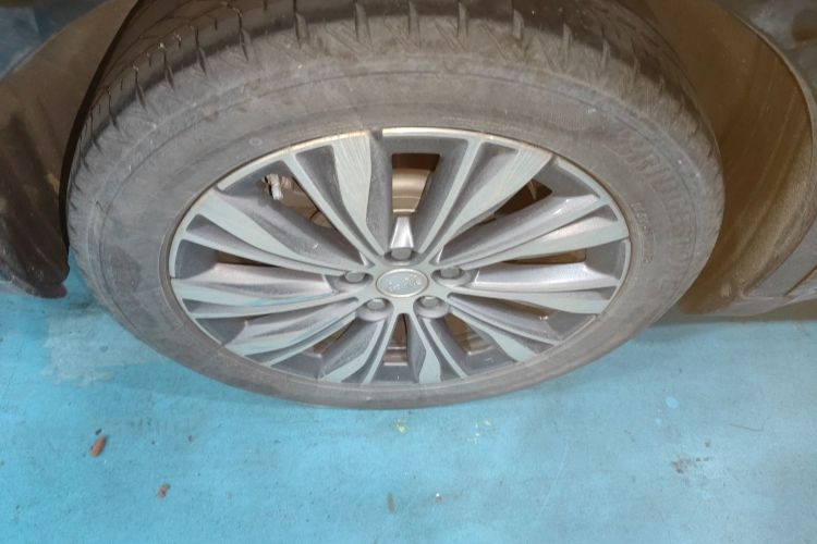 HongQi E-QM5 2023 imagem de carro #10