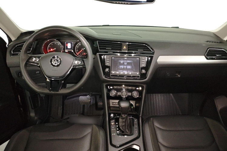 Volkswagen Tiguan L 2018 #10 Volkswagen Tiguan L 2018 car image #10