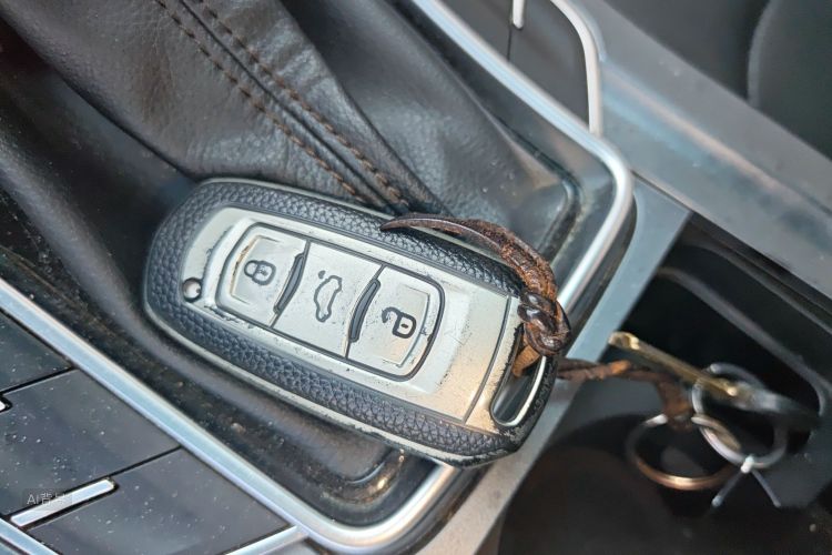 GEELY Emgrand 2019 #10 GEELY Emgrand 2019 car image #10