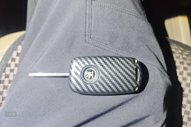 Skoda Yeti 2015 car image #10