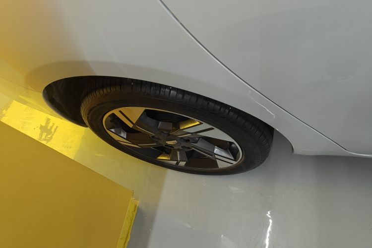 GEELY Emgrand L HiP 2023 imagem de carro #10