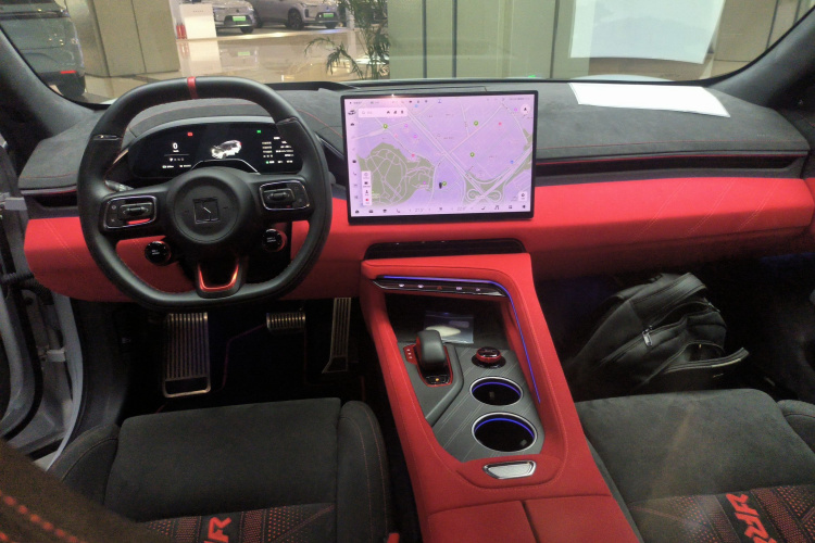 极氪 极氪001 FR 2024 汽车图片 #10