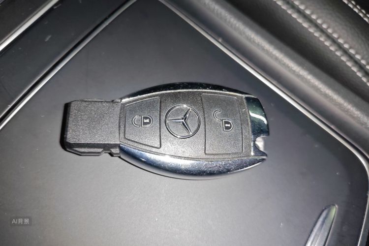 Mercedes-Benz GLA Class 2019 immagine di auto #10