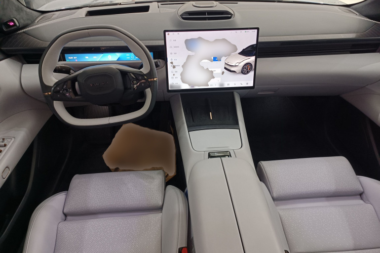 Lynk & Co 2024 #10 Lynk & Co 2024 car image #10