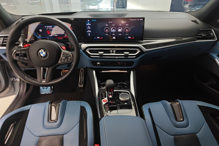 BMW M3 2024 immagine di auto #10