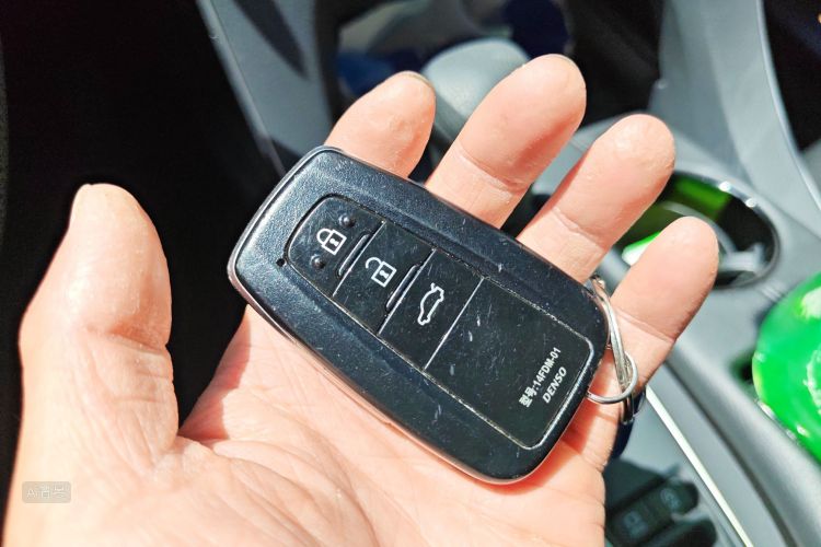 Toyota Avalon 2021 immagine di auto #10