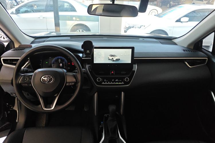 Toyota Frontlander 2023 car image #10