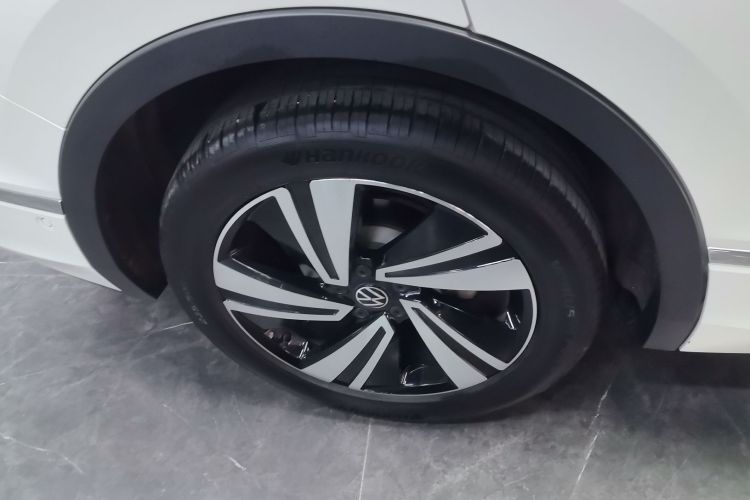 Volkswagen Tiguan X 2023 car image #10