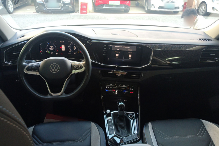 Volkswagen Tayron GTE 2022 car image #10