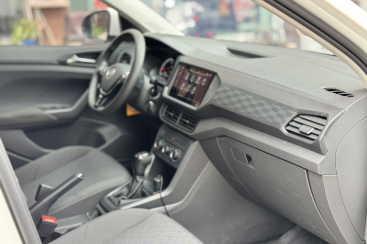 Volkswagen T-Cross 2021 #10 Volkswagen T-Cross 2021 car image #10