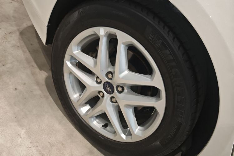 Ford Mondeo 2016 immagine di auto #10