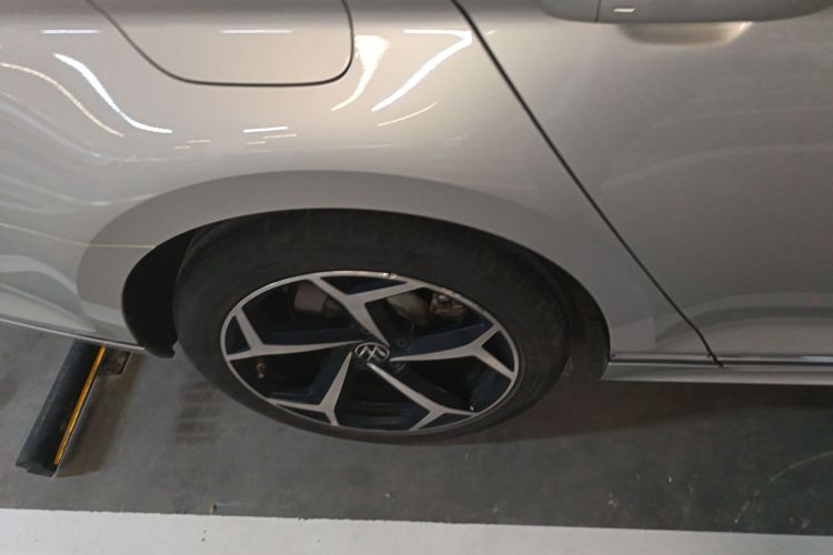 Volkswagen Magotan 2023 immagine di auto #10