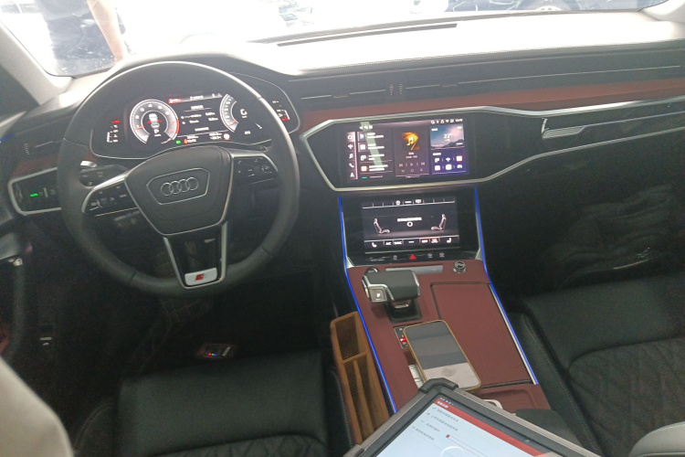 Audi A6L 2025 car image #10