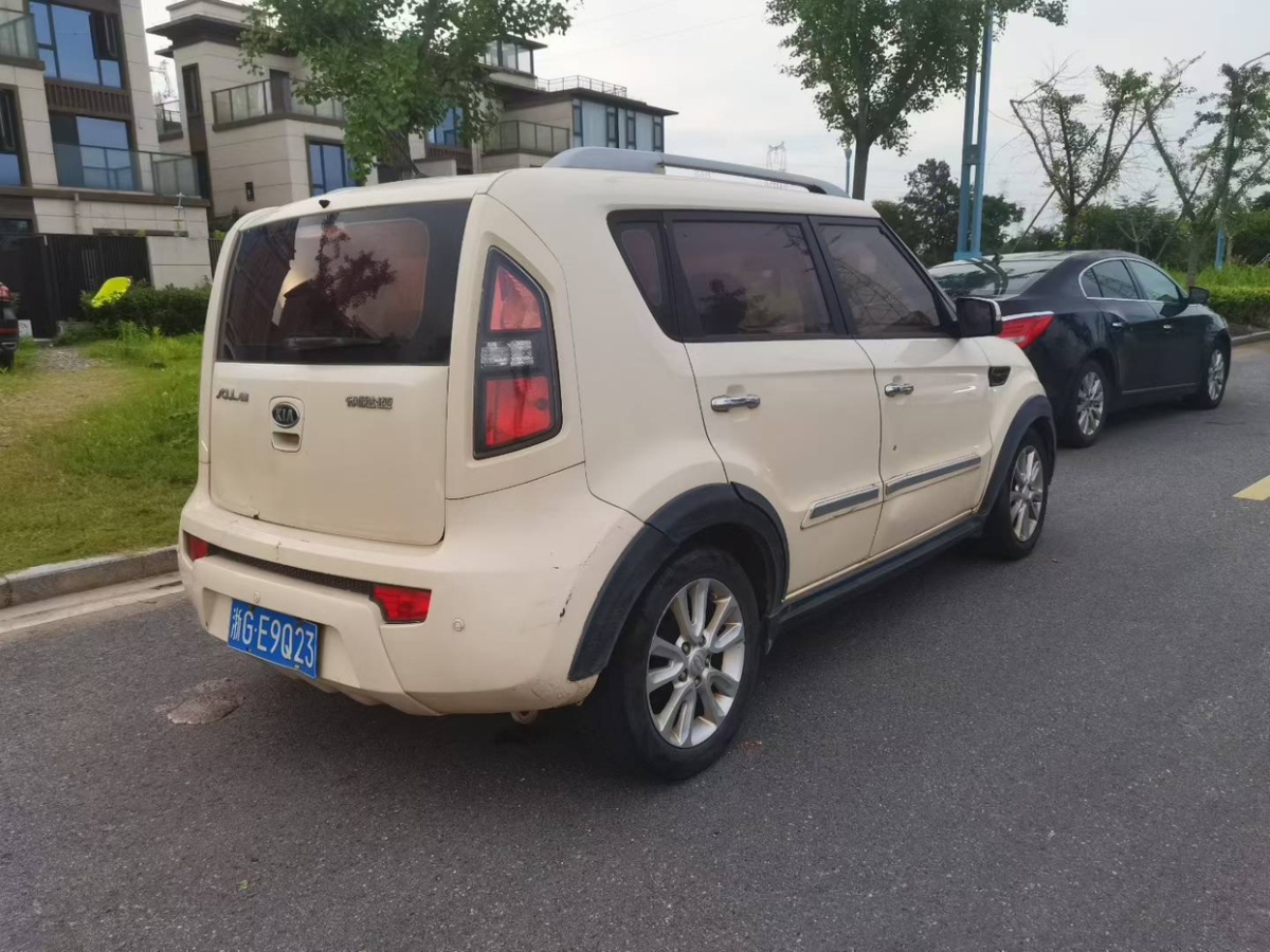 起亚 秀尔 2013 汽车图片 #10