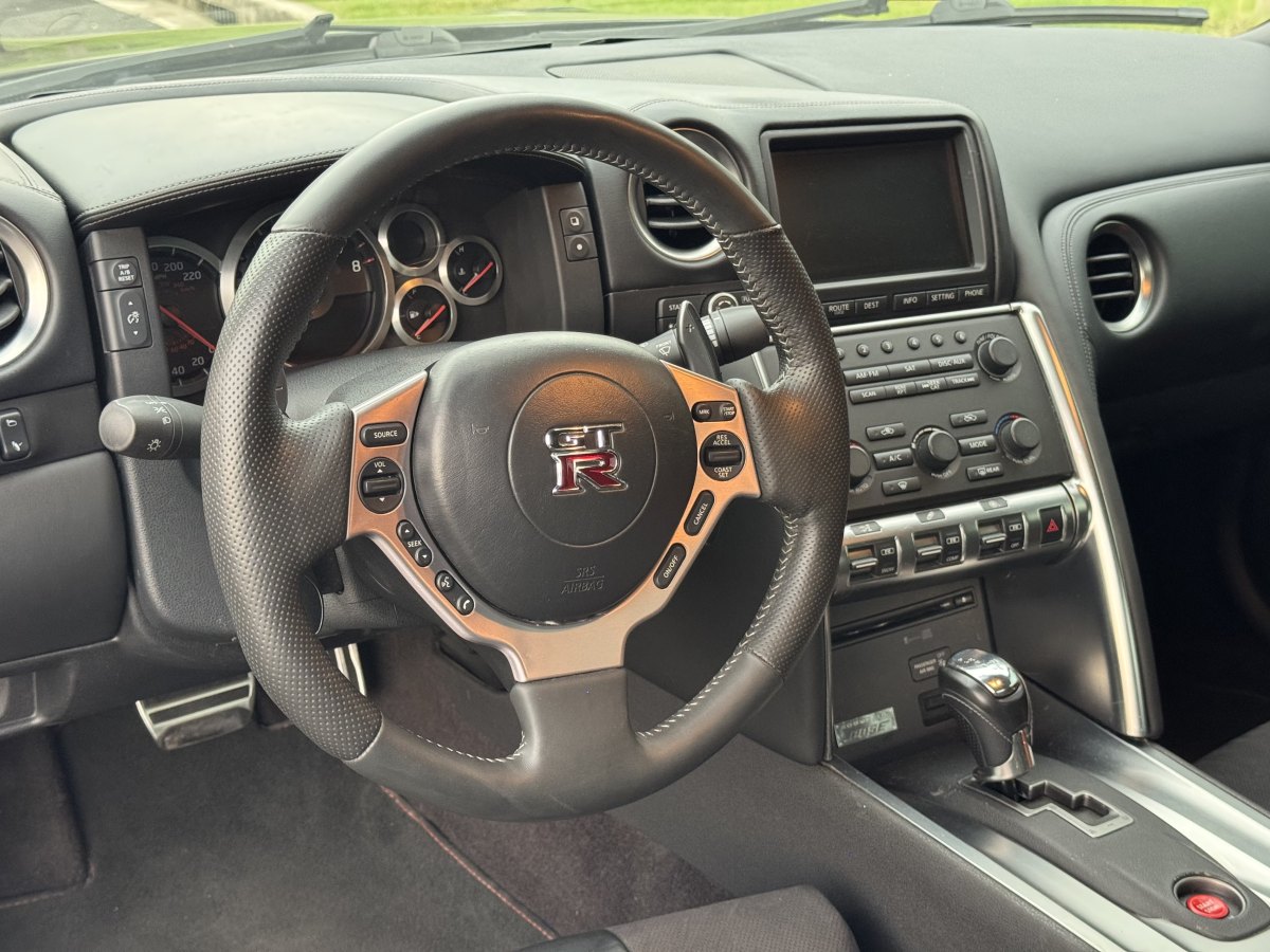 日产 日产GT-R 2010 汽车图片 #10