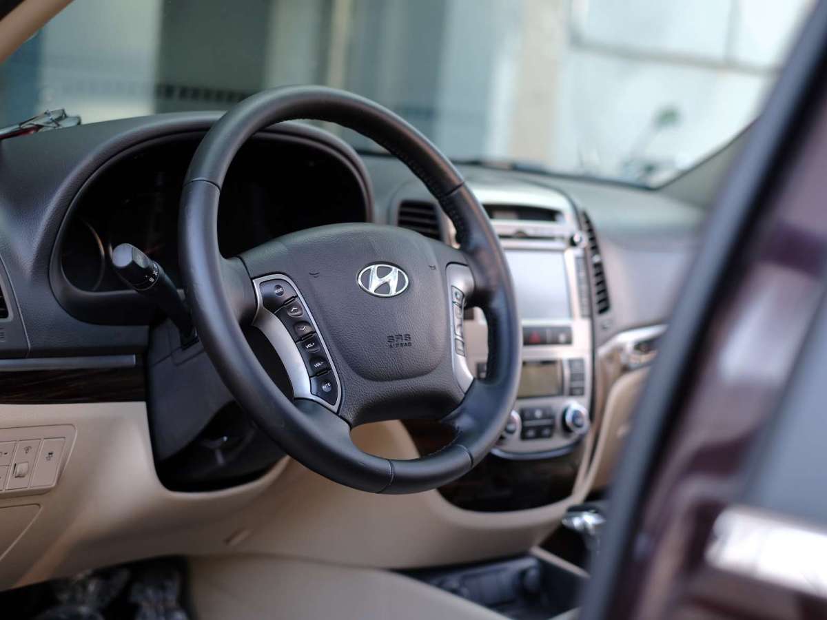 Hyundai Santa Fe Classic 2011 immagine di auto #10