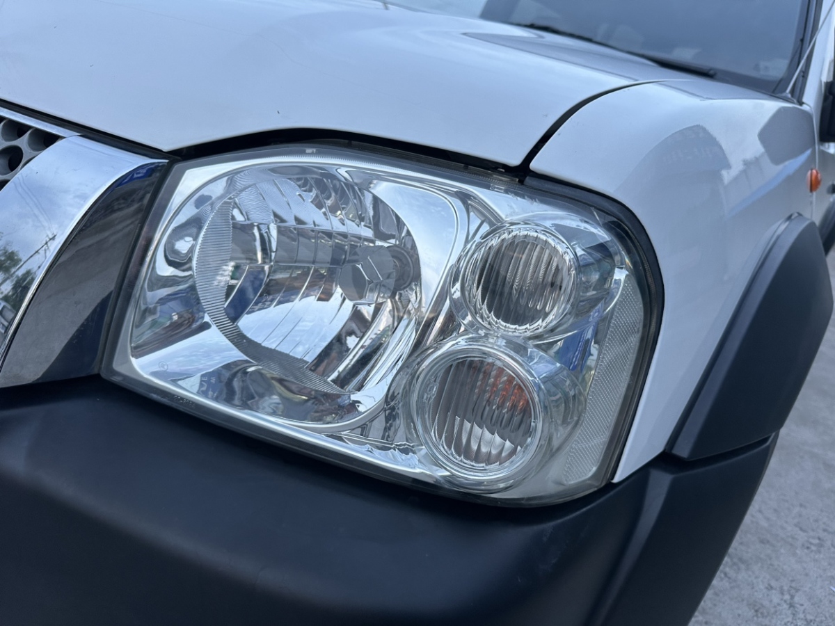 Nissan D22 2016 car image #10