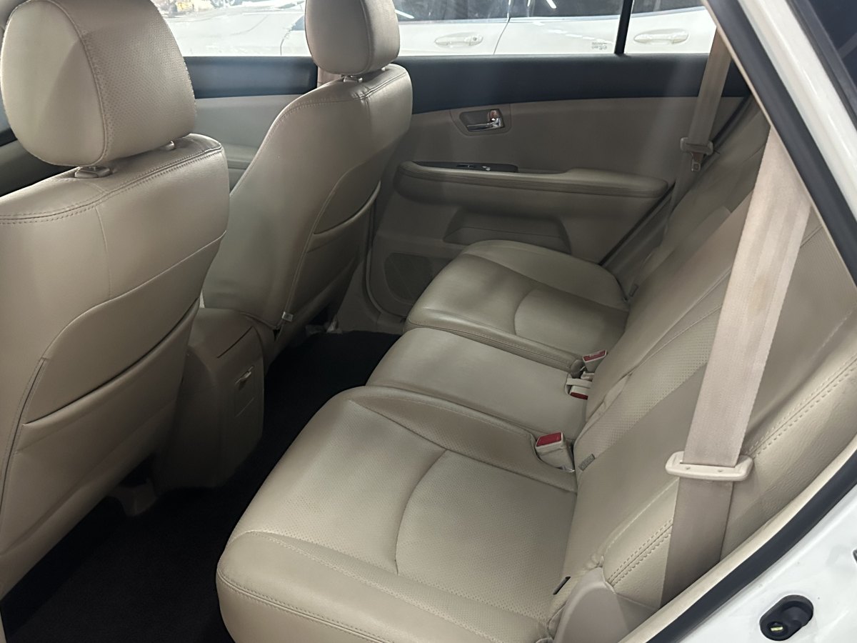 BYD S6 2014 car image #10