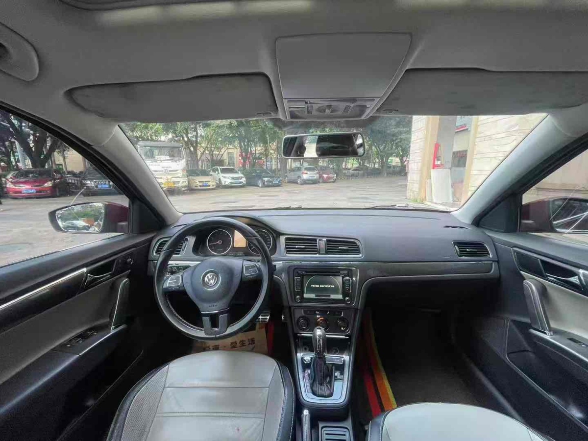 Volkswagen Cross Lavida 2014 immagine di auto #10