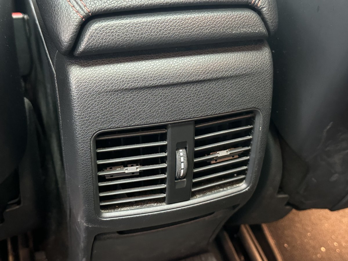 Mercedes-Benz GLA AMG 2016 car image #10