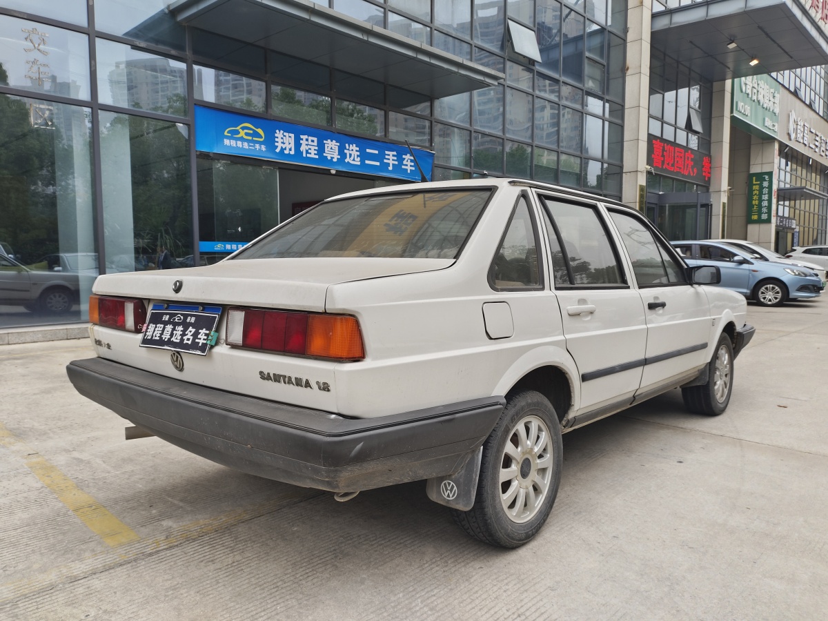 Volkswagen Santana Classic 2012 immagine di auto #10