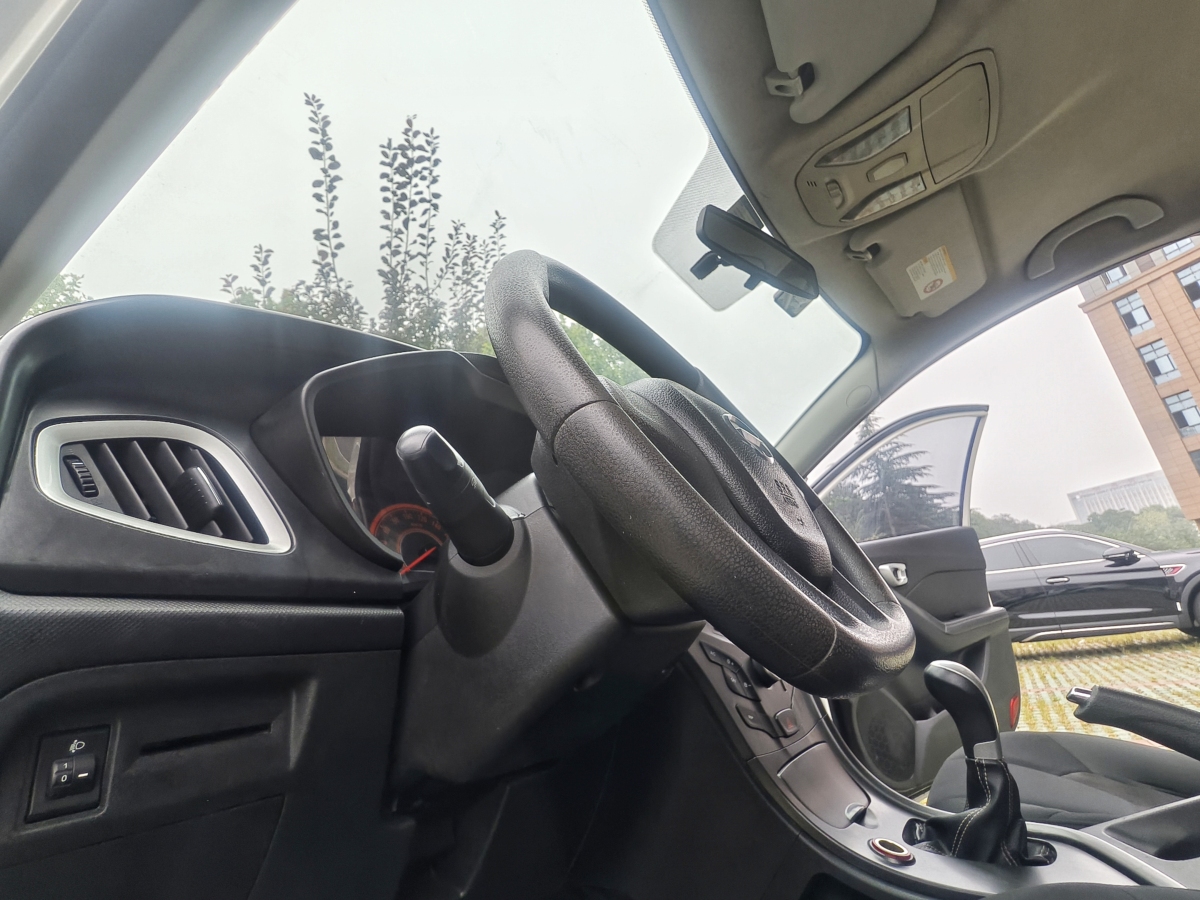 GAC Trumpchi GA3 2014 #10 GAC Trumpchi GA3 2014 car image #10