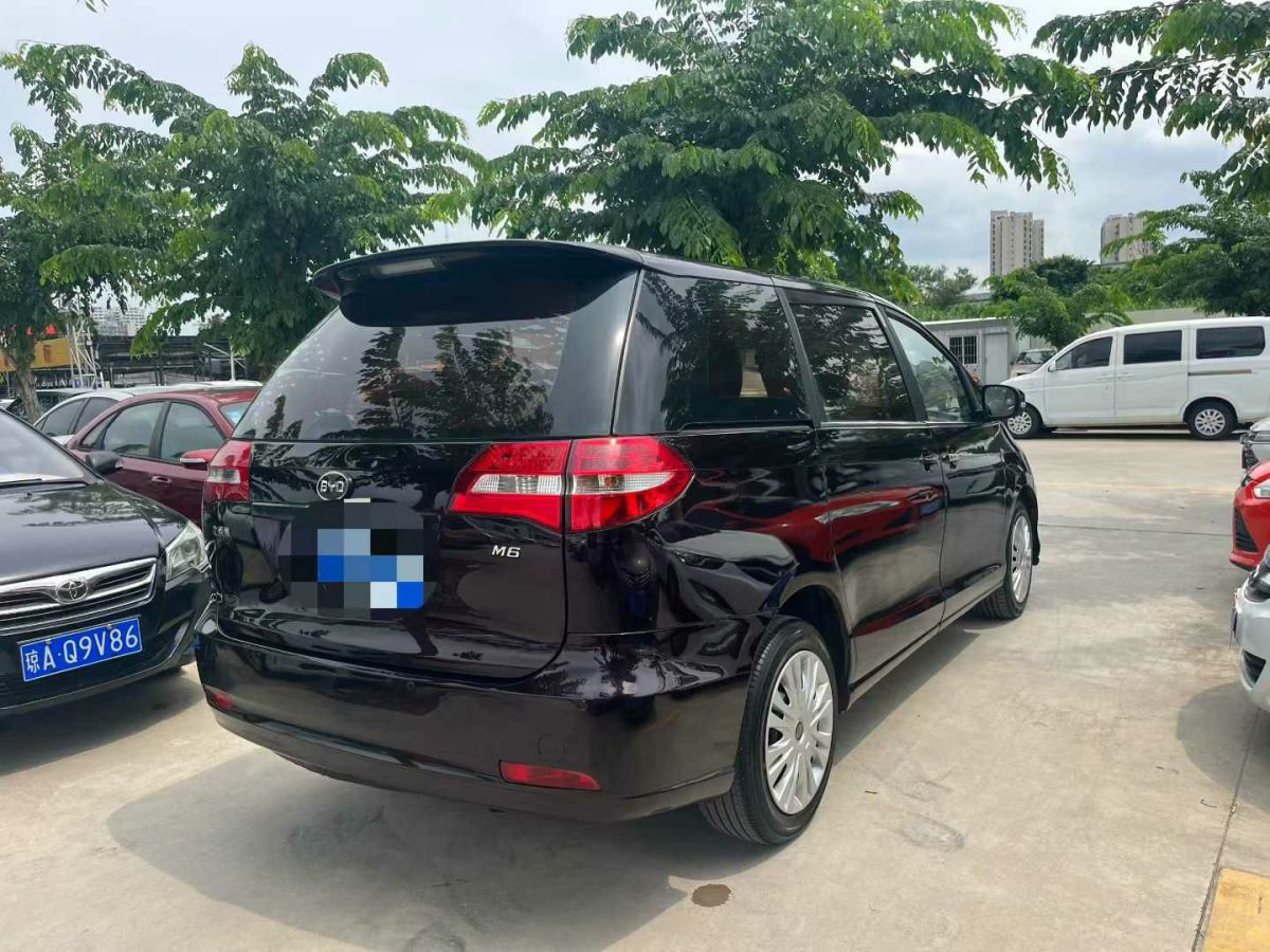 BYD M6 2016 صورة سيارة #10