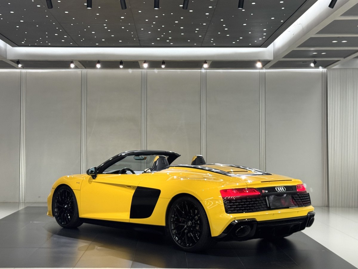 Audi R8 2019 car image #10
