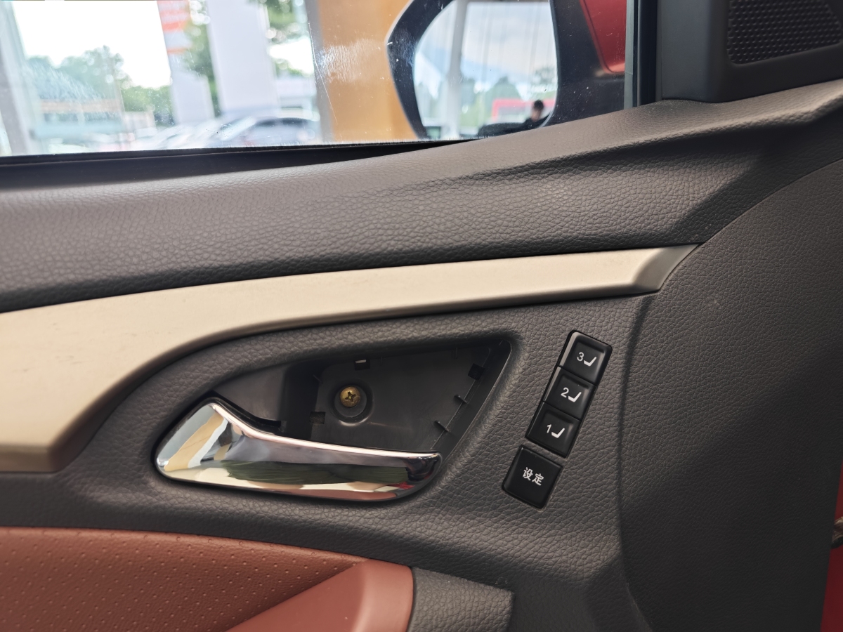 BYD G5 2016 car image #10