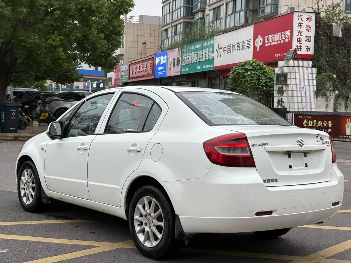 Suzuki SX4 Sedan 2012 imagem de carro #10
